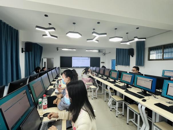 經濟管理學院成功舉辦教學軟件培訓活動，助力教育行業軟件開發應用